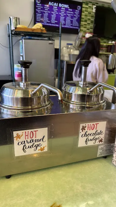 Blueberry Oakland Frozen Yogurt, Acai Bowl, Bubble Tea and Smoothie Picture 6