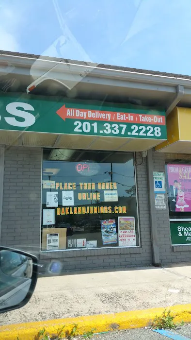 Juniors Pizza & Subs Picture 6