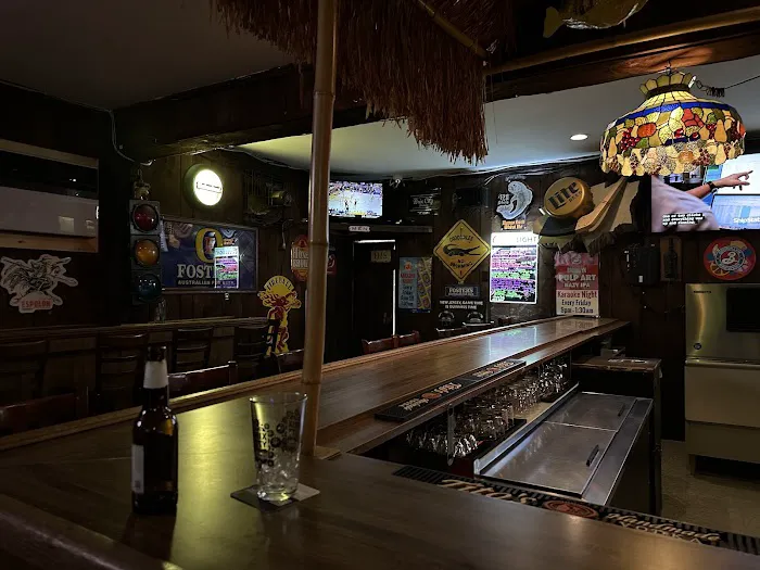 Hansil's Bar & Grill Picture 5