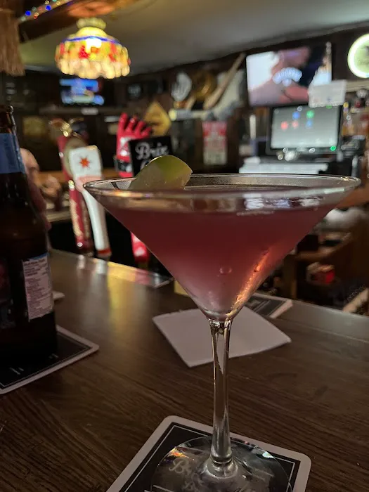 Hansil's Bar & Grill Picture 3