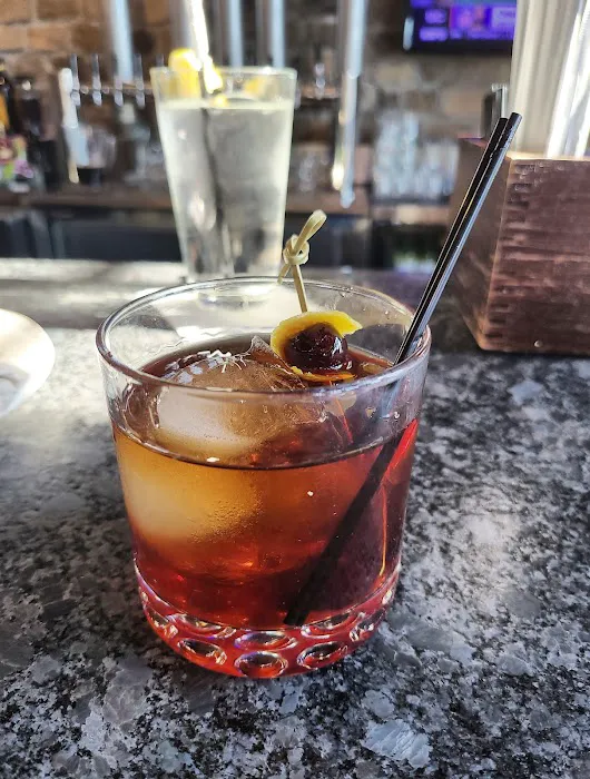 Maggies Town Tavern Picture 4