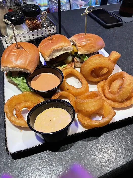 Tommy's Tavern + Tap Picture 10