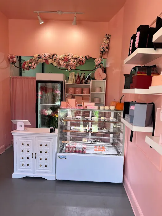 Berryccino - Edible Chocolate Covered Strawberry Boutique Picture 2
