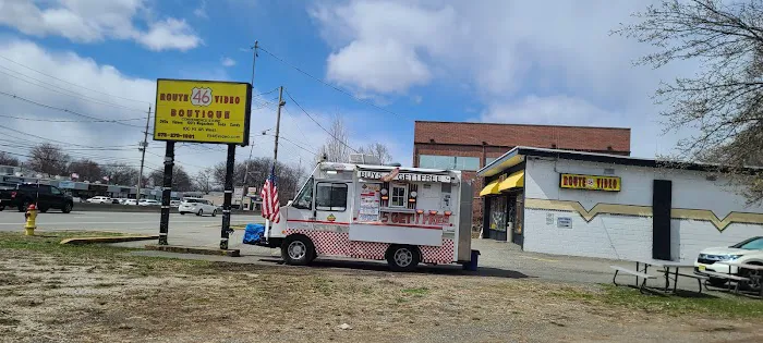 Curbside Cafe Picture 3