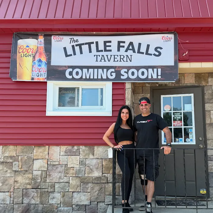 THE LITTLE FALLS TAVERN Picture 4