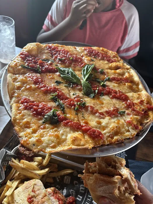 THE LITTLE FALLS TAVERN Picture 2