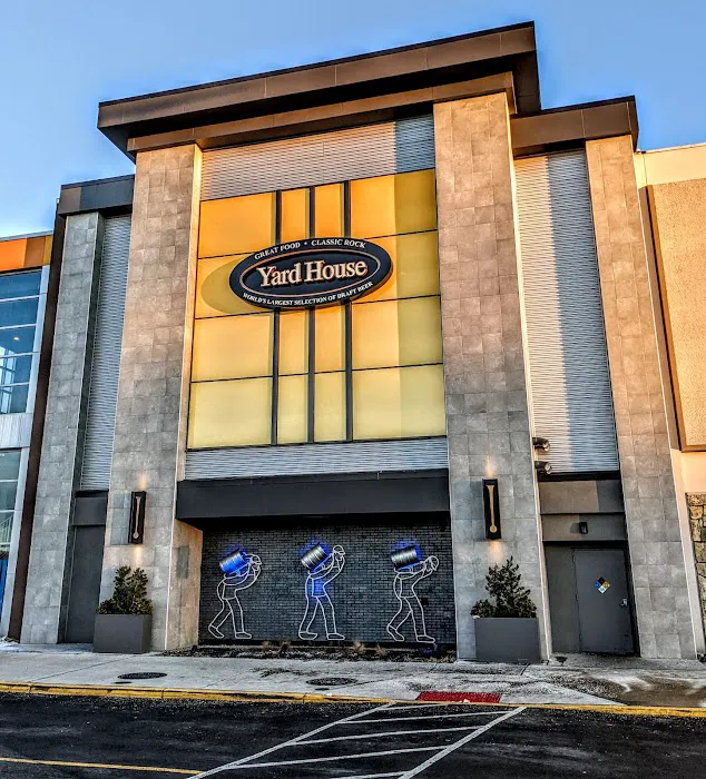 Yard House Picture 2