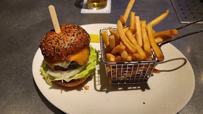 Yard House Picture 3