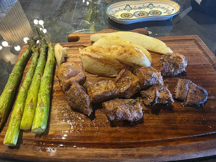 Blue Fig Garden Picture 3