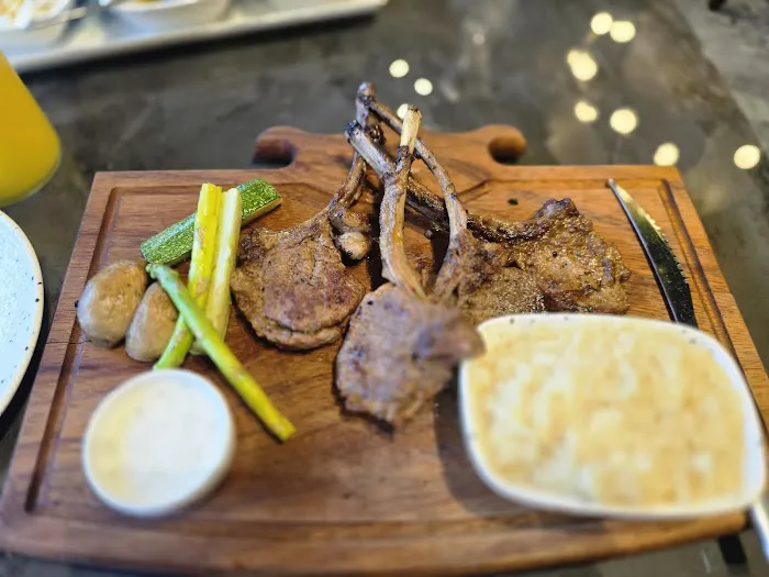 Blue Fig Garden Picture 7