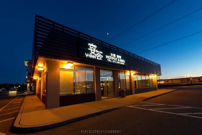 V-YAN Hot Pot & BBQ Picture 1