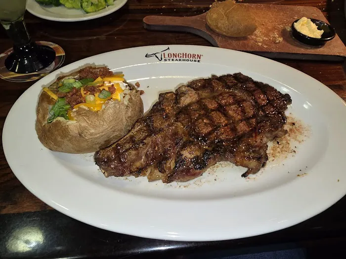 LongHorn Steakhouse Picture 5