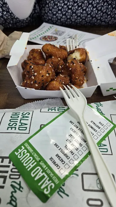 Salad House Picture 8