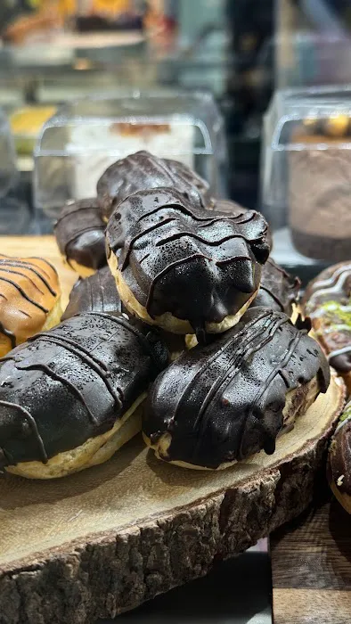 Eclairland Willowbrook Picture 5