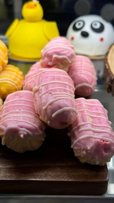 Eclairland Willowbrook Picture 2