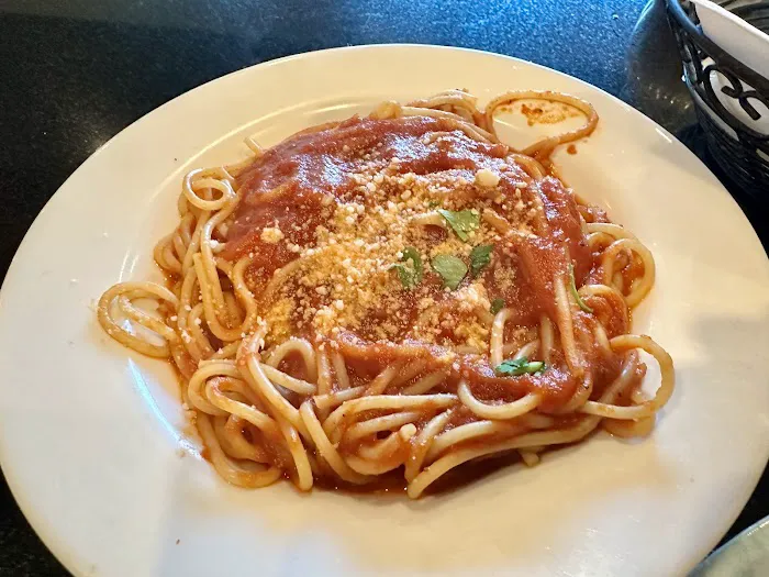 Hollywood Pizzeria & Restaurant Picture 6