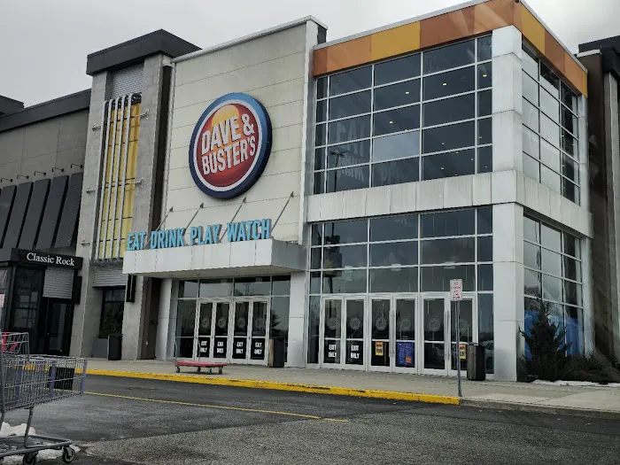 Dave & Buster's Wayne Picture 3