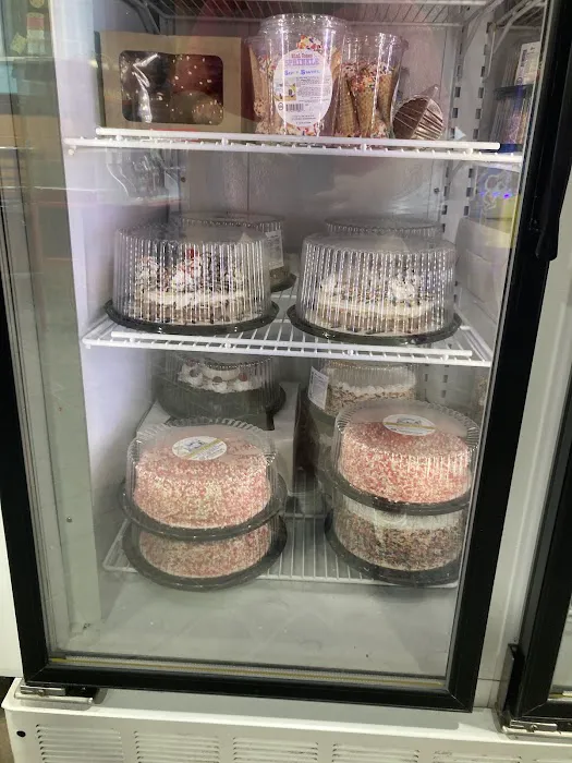 Sip 'N Swirl Homemade Ice Cream Picture 9