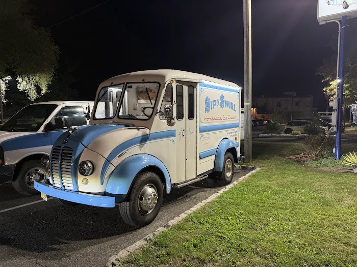 Sip 'N Swirl Homemade Ice Cream Picture 3