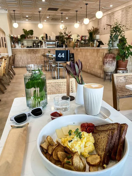 Jackie Smalls Picture 9