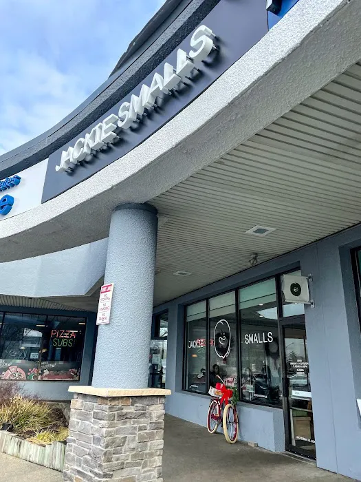 Jackie Smalls Picture 10