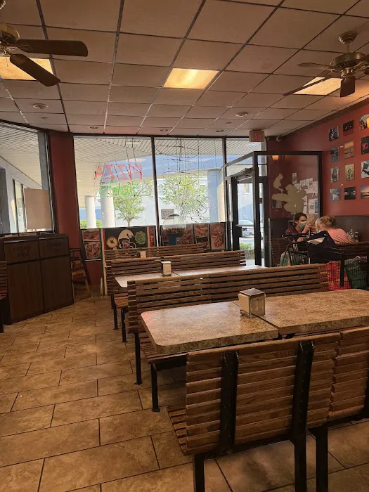 Neil's Pizzeria & Restaurant Picture 5