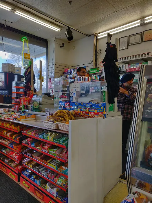 Great Chestnut Grocery & Deli Picture 3