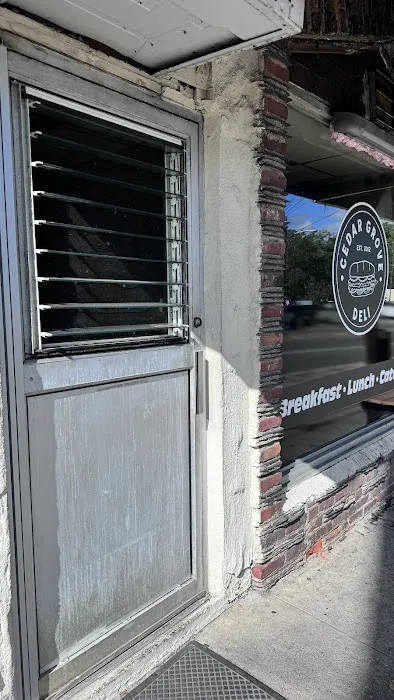 Cedar Grove Deli Picture 5