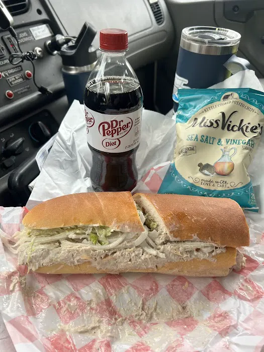 Cedar Grove Deli Picture 9