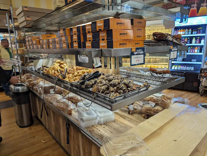 Shloimy's Heimishe Bakery Picture 4