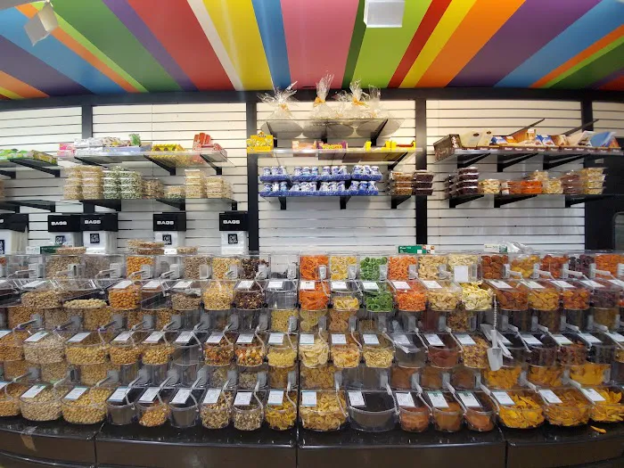 Oh! Nuts in Evergreen Kosher supermarket Picture 8