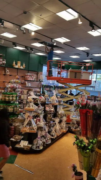 Oh! Nuts in Evergreen Kosher supermarket Picture 7