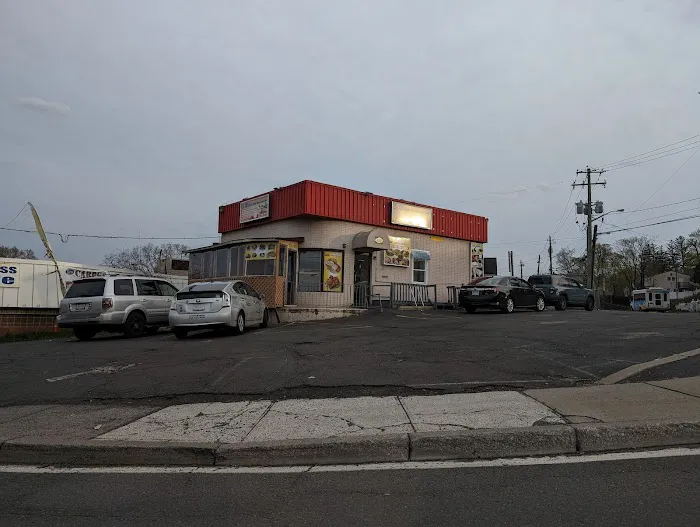 7 Days Express Deli and Convenience Picture 1