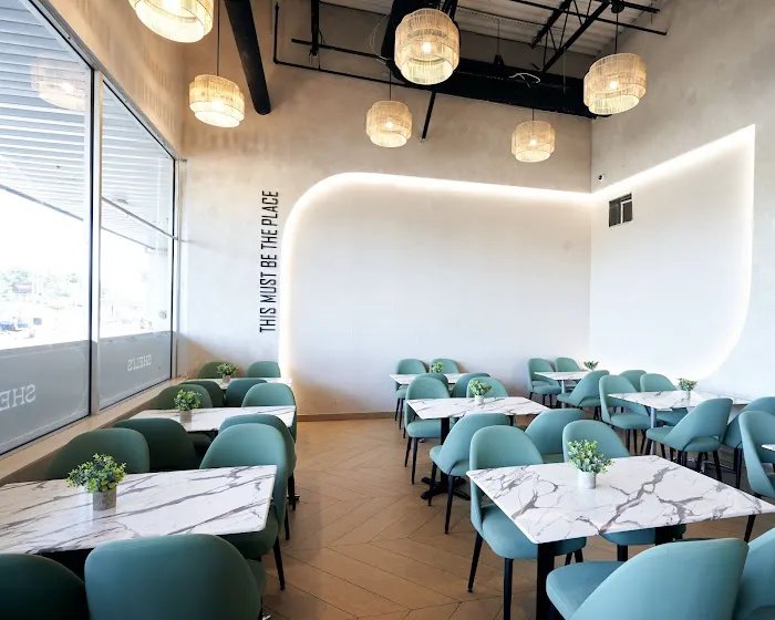 Sheli’s pizza ( town square) Picture 3