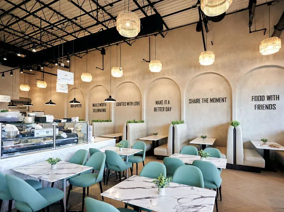 Sheli’s pizza ( town square) Picture 4