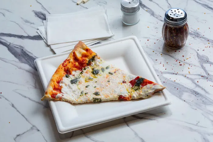 Sheli’s pizza ( town square) Picture 9