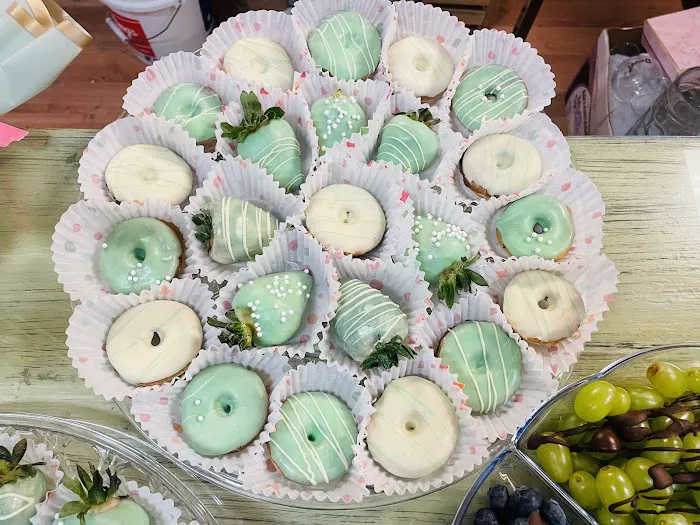 Tropical Cafe and Juice Bar Picture 3