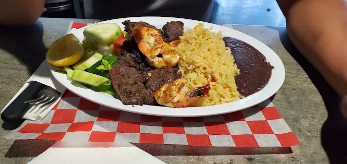 El Pollo Grande Restaurant Picture 1