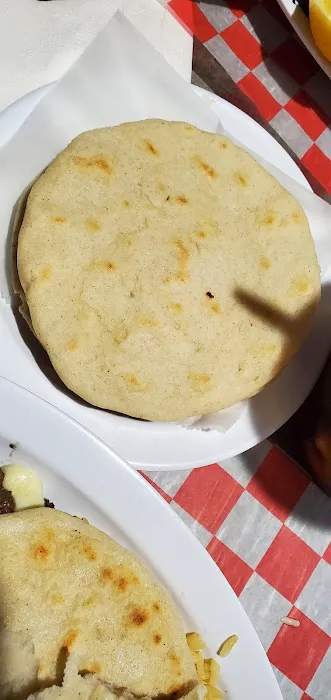 El Pollo Grande Restaurant Picture 3