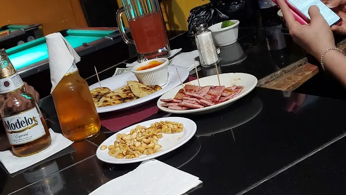 El Pollo Grande Restaurant Picture 10