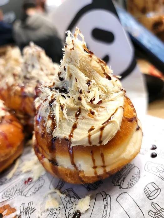 Chick 'N Chuck Picture 3