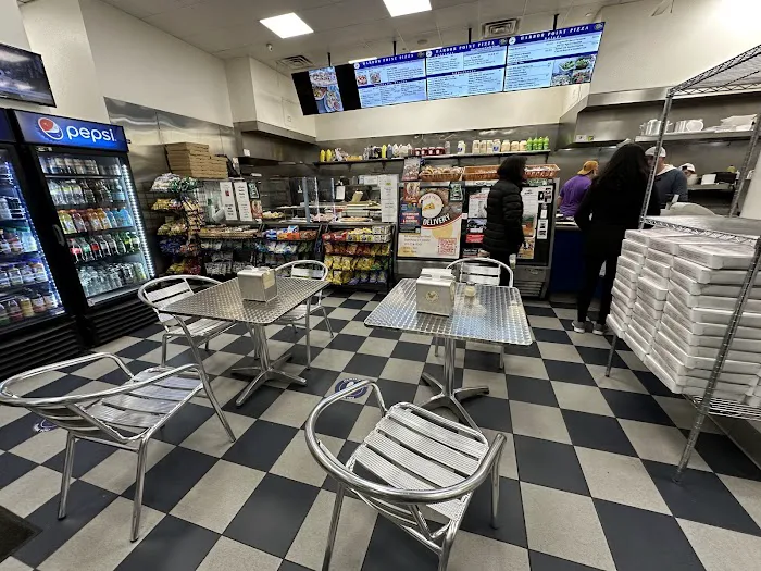 Harbor Point Pizza Picture 6