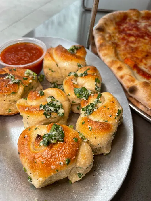 Harbor Point Pizza Picture 4