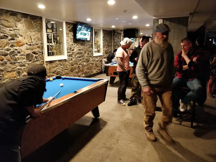 Reyes Bar & Restaurant Picture 6