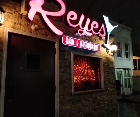 Reyes Bar & Restaurant