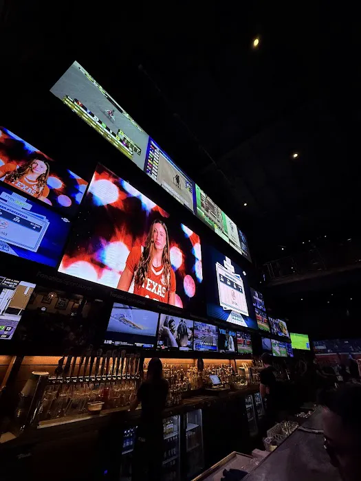 Bobby V's Restaurant & Sports Bar - Stamford Picture 7