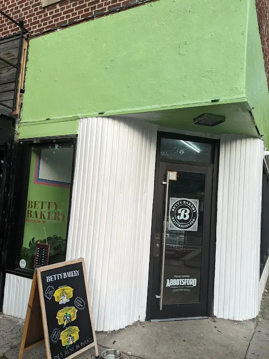 Betty Bakery Picture 10