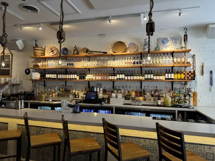 Kouzina Greek Taverna and Bar Picture 9