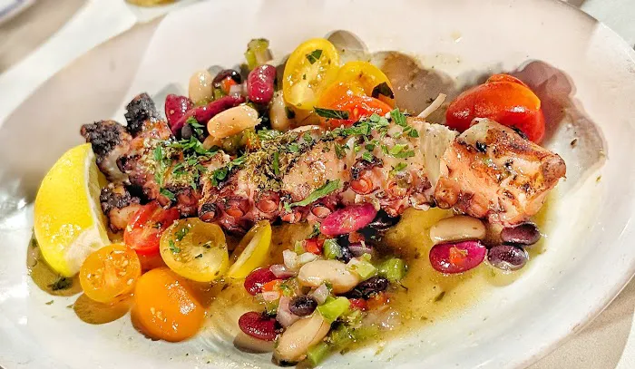 Kouzina Greek Taverna and Bar Picture 6