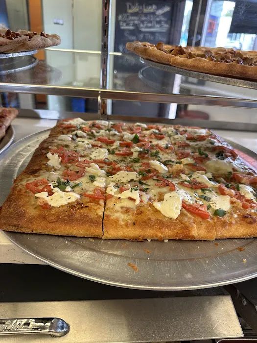 Outpost Pizza Stamford Picture 8